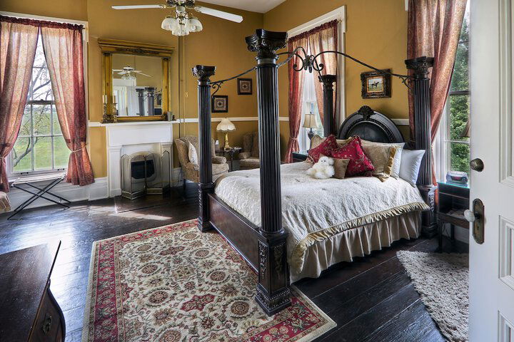 1851 Historic Maple Hill Manor B&B - thumb 5