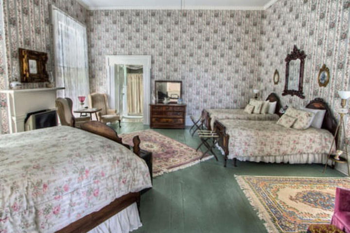 1851 Historic Maple Hill Manor B&B - thumb 4