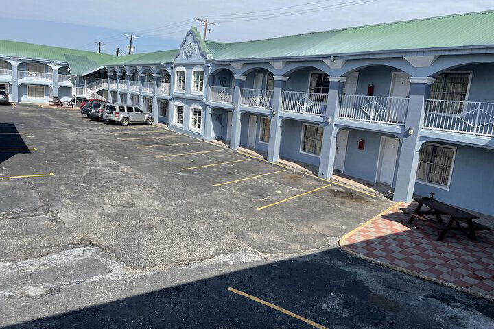 Pelican Inn - thumb 1