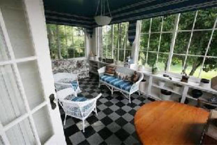 Shepard Inn - thumb 2