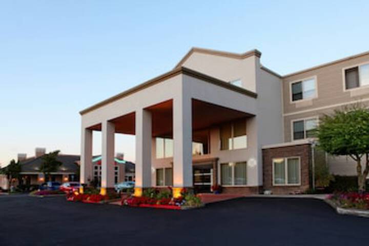Four Points By Sheraton Portland East