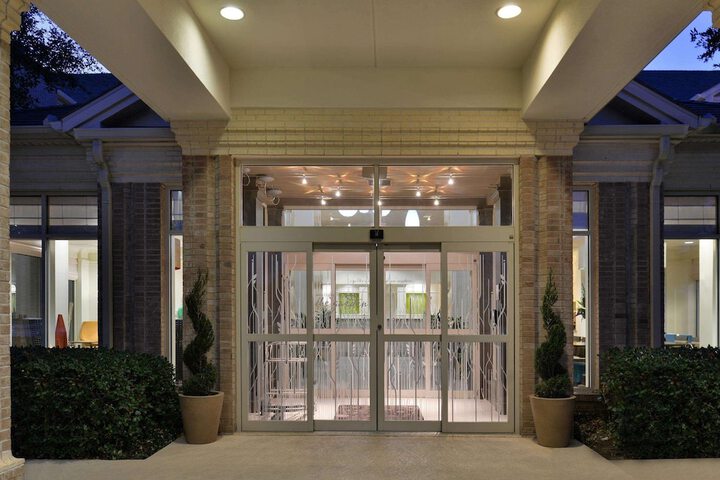 Hilton Garden Inn Dallas/Addison - thumb 1