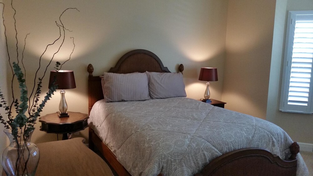 1261 Laurel Ct - thumb 3