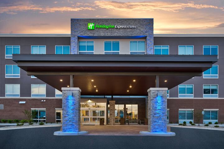 Holiday Inn Express & Suites Grand Rapids Airport - South, An IHG Hotel - thumb 1