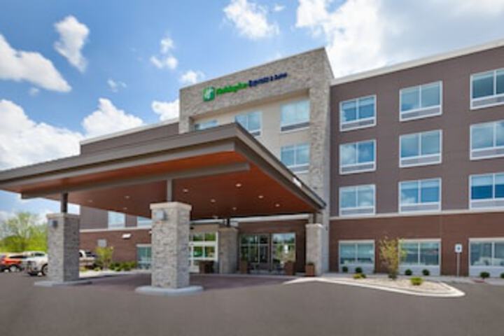 Holiday Inn Express & Suites Grand Rapids Airport - South, An IHG Hotel - thumb 0