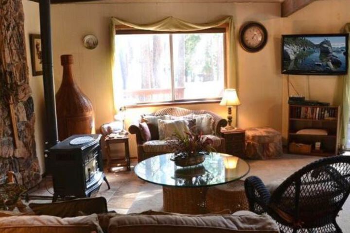 1366 Donner By RedAwning - thumb 3