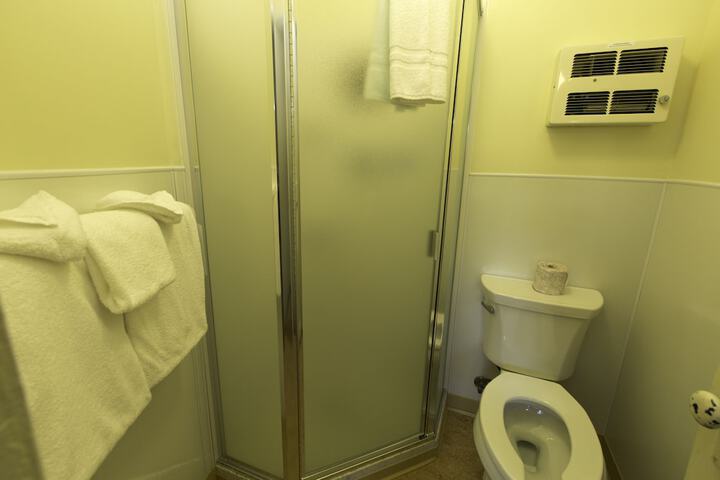 Many Glacier Hotel - Inside The Park - thumb 7