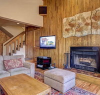 Lowell Avenue Apartment by Alpine Ski Properties - China Accommodation