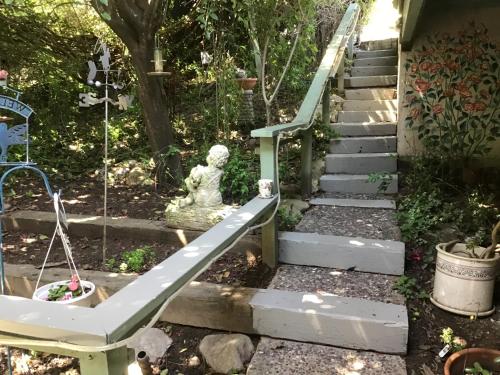 Her Castle Bed & Breakfast - thumb 2