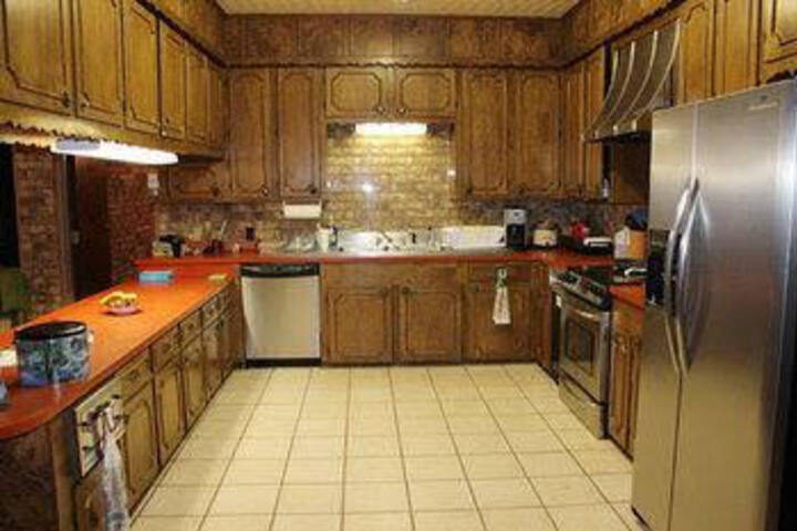 Ashley Mountain - thumb 4