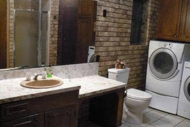 Ashley Mountain - thumb 2