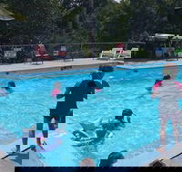 Aurora's Kentucky Lake Cottages - Tourism Bookings