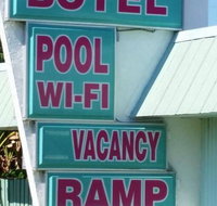 Royal Hawaiian Motel Botel - USA Accommodation