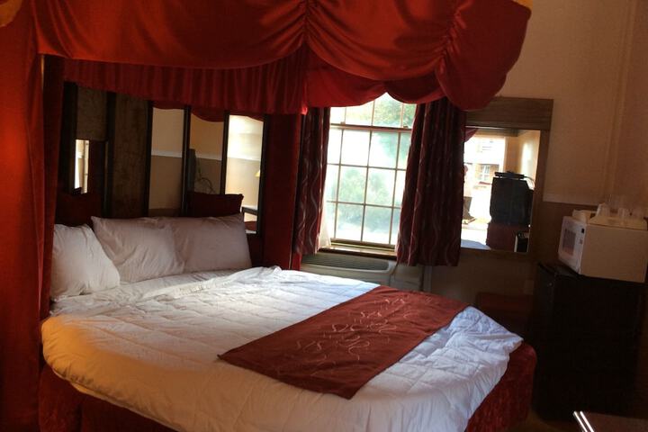 Village Inn - thumb 5