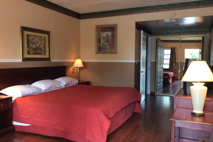 Village Inn - thumb 4