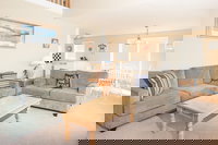 Seas The Day 2 Bedroom Home