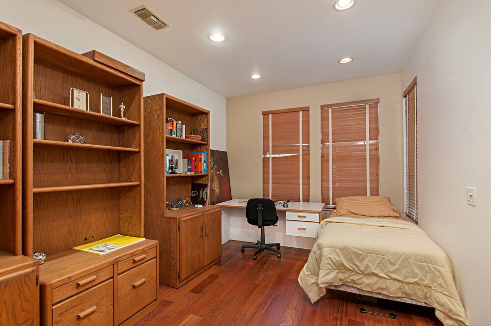 3610 Torrey View Ct Home 4 Br Home By RedAwning - thumb 1