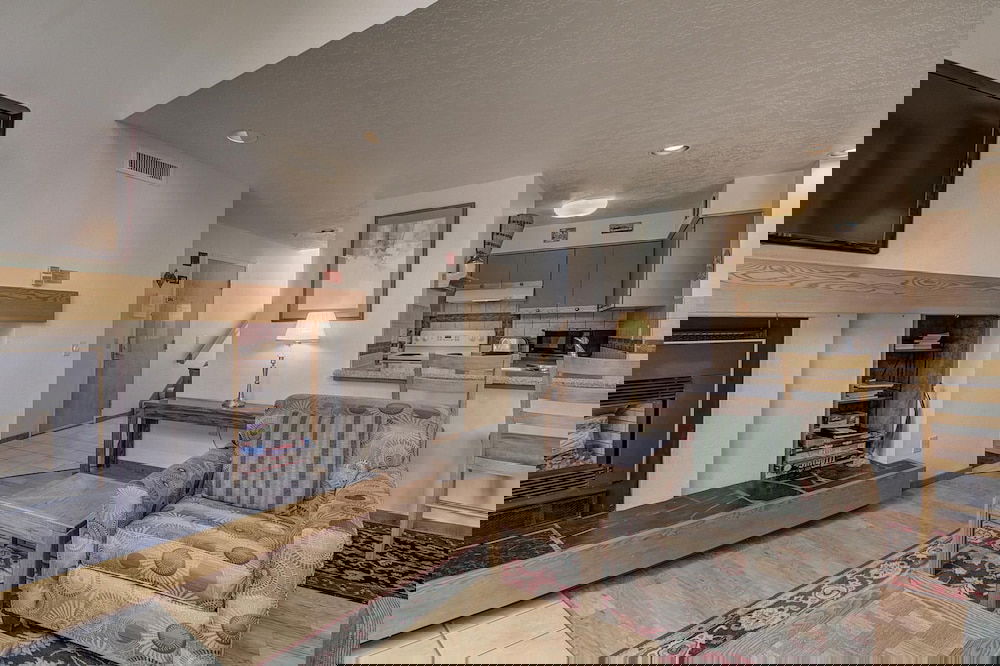 1631 Quicksilver 2 Bedroom Condo - thumb 5