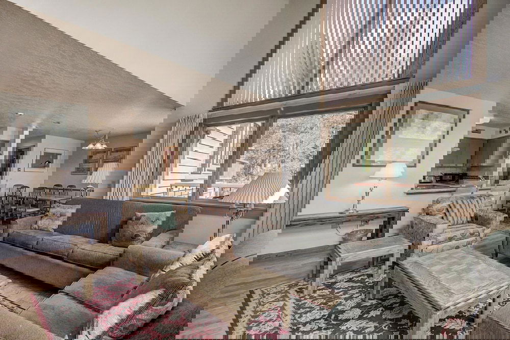 1631 Quicksilver 2 Bedroom Condo - thumb 4