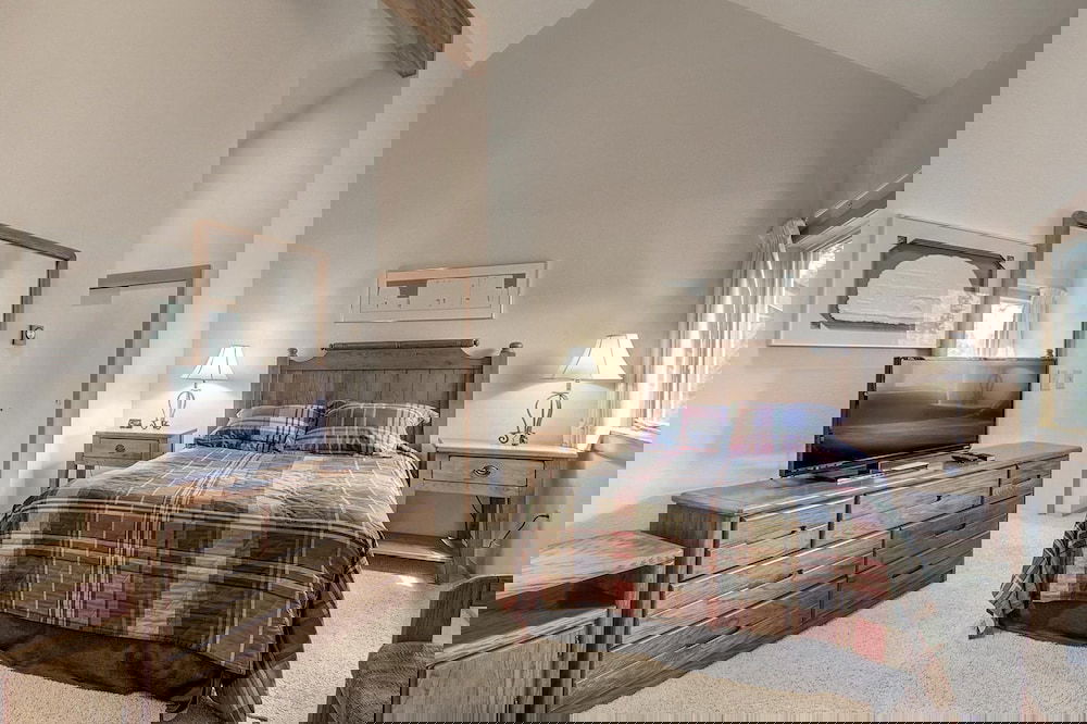 1631 Quicksilver 2 Bedroom Condo - thumb 2