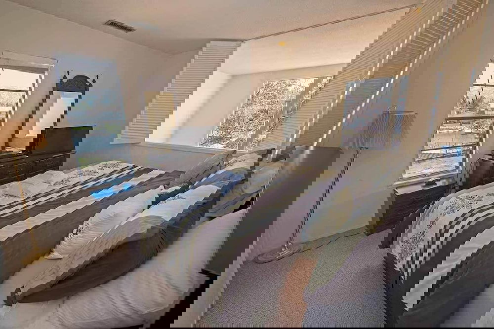 2074 Traverse Court By RedAwning - thumb 5