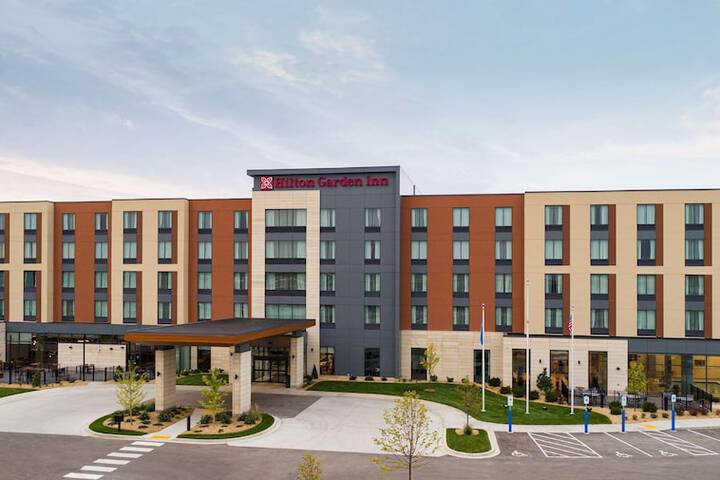 Hilton Garden Inn Milwaukee Brookfield Conference Center, WI - thumb 1