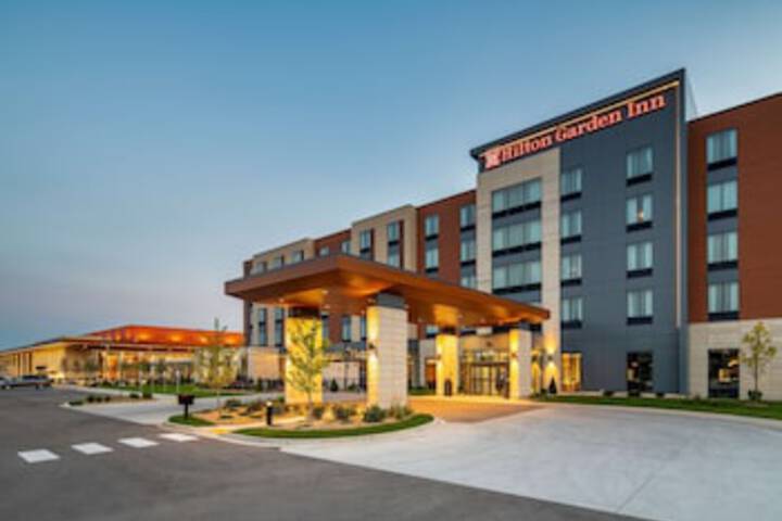 Hilton Garden Inn Milwaukee Brookfield Conference Center, WI - thumb 0