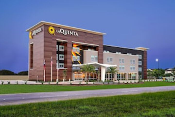 La Quinta Inn & Suites By Wyndham Texas City I 45 - thumb 0