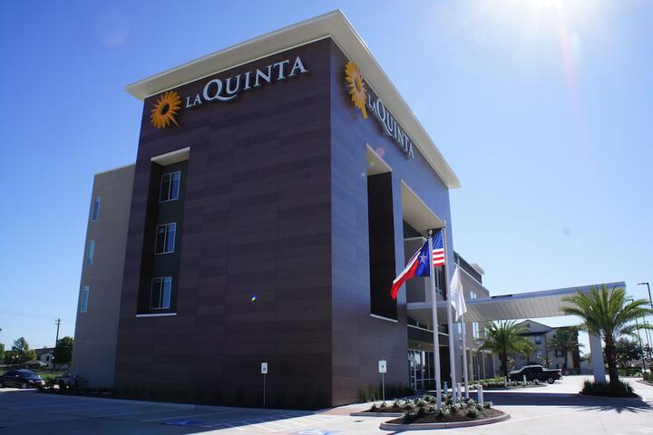 La Quinta Inn & Suites By Wyndham Texas City I 45 - thumb 1