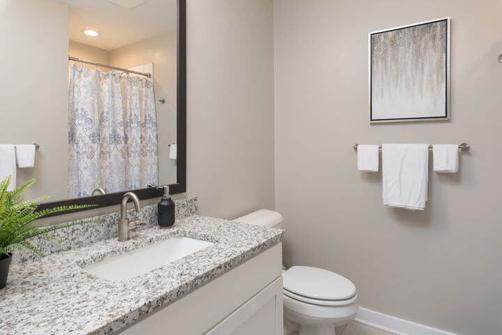 98 Walkscore Downtown Condos By Barsala - thumb 3