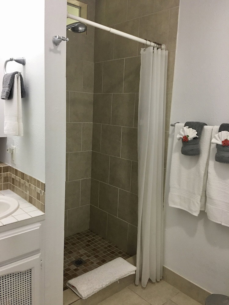 Kona Bayview Inn - thumb 6