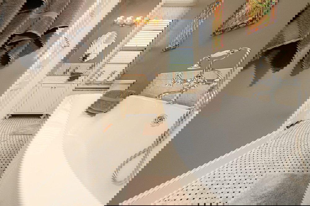 Reynolds Mansion B&B - thumb 6