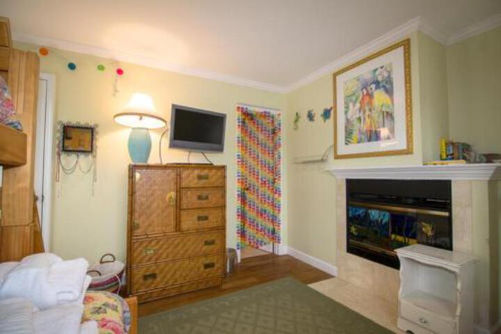 360 Wahoo Drive Three Bedroom House - thumb 3