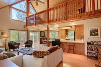 Gam Gams Yosemite Cabin