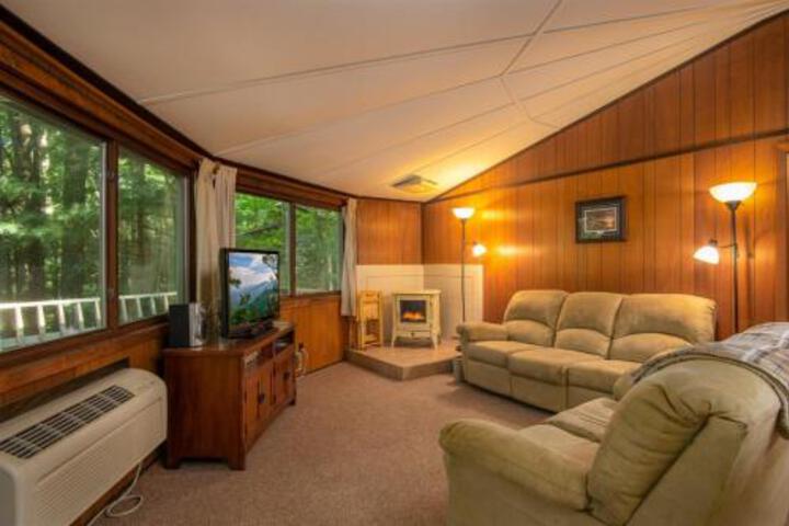 Hanging Around - thumb 1