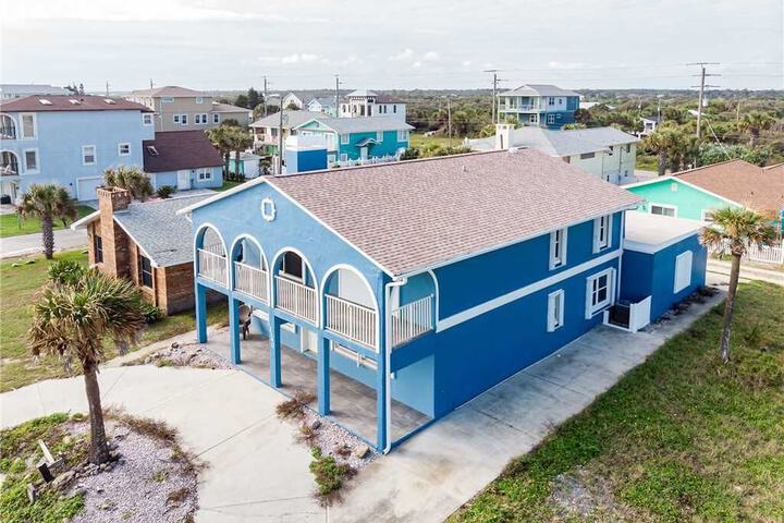 Island Retreat Upper B Ocean Front 2 Bedrooms Sleeps 6 - thumb 3