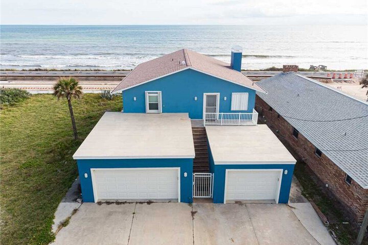 Island Retreat Upper B Ocean Front 2 Bedrooms Sleeps 6 - thumb 4