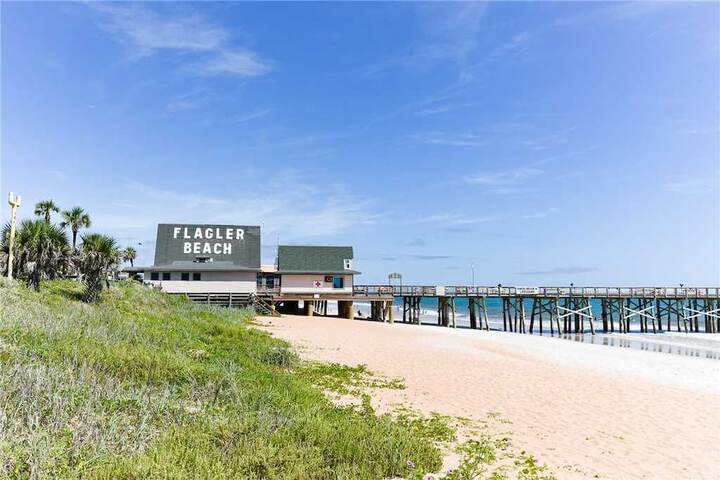 Island Retreat Upper B Ocean Front 2 Bedrooms Sleeps 6 - thumb 1