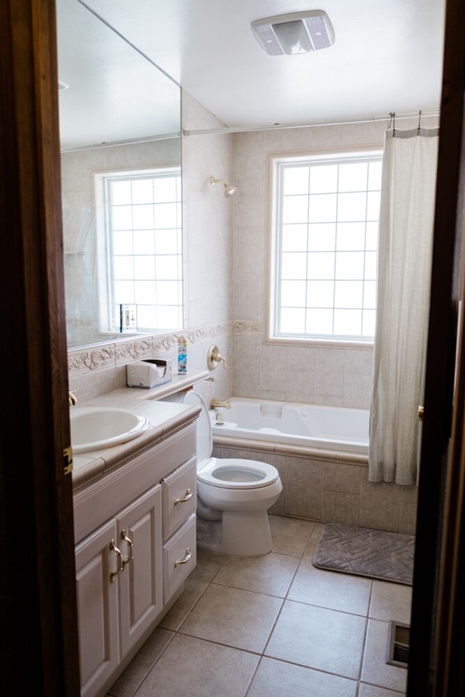 Lakeside Manor - thumb 4