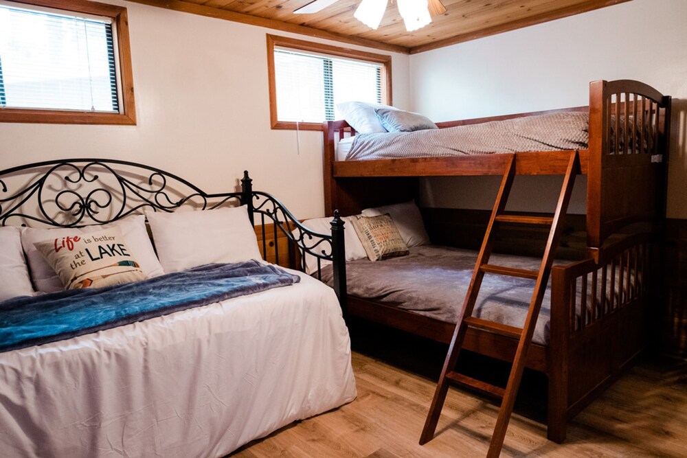 Lakeside Manor - thumb 3