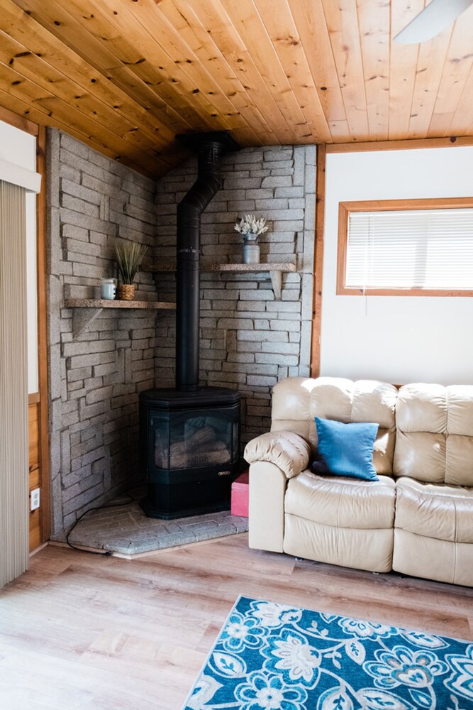 Lakeside Manor - thumb 2