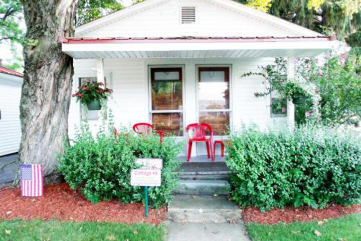 Country Vacation Cottages - thumb 3