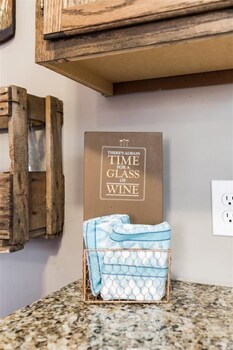 Cumberland Ave - 3 Houses 1 Street - thumb 5