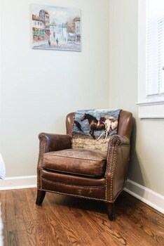 Cumberland Ave - 3 Houses 1 Street - thumb 3