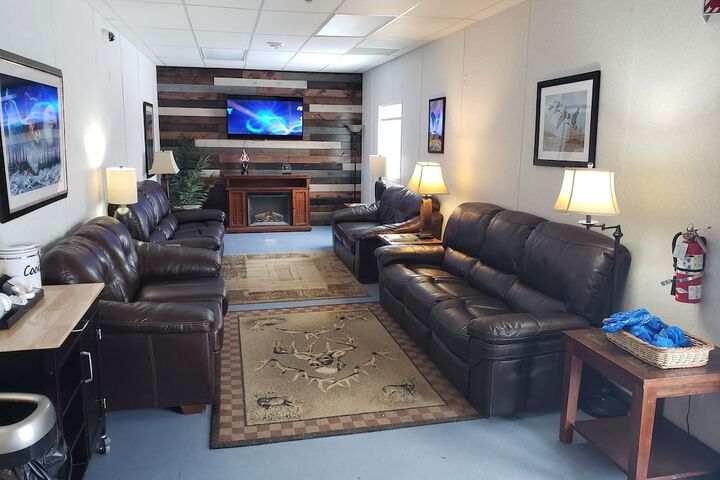 Target Hospitality-Williams County Lodge - thumb 1