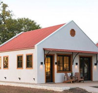 Little Dutch Cabin #1 12 min to Magnolia Baylor - Tourism Bookings