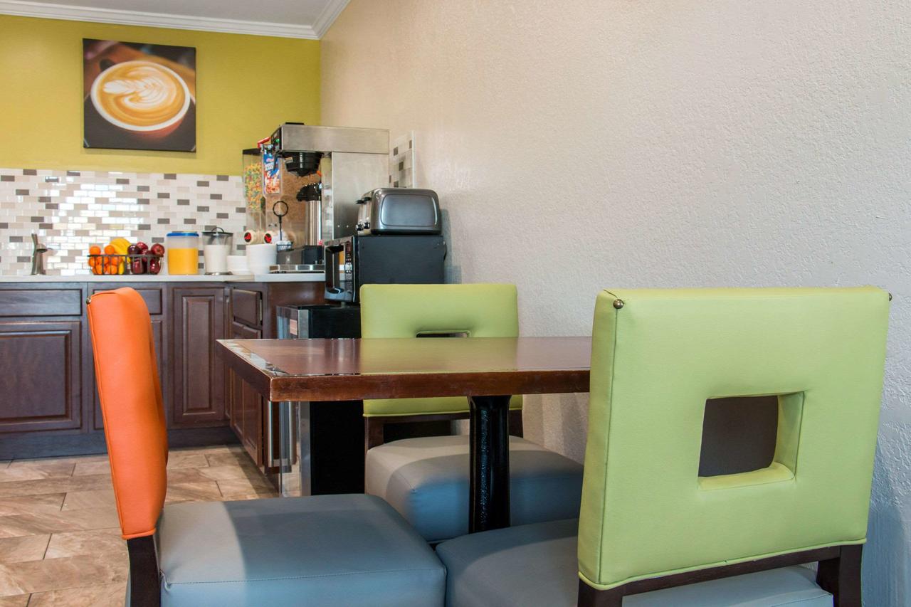 Rodeway Inn Savannah I-95 - thumb 6