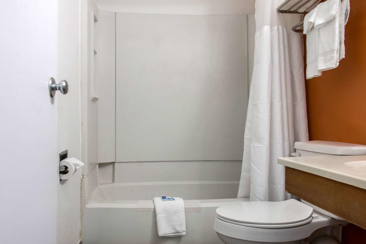 Rodeway Inn Savannah I-95 - thumb 31