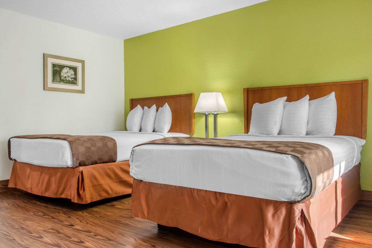 Rodeway Inn Savannah I-95 - thumb 25