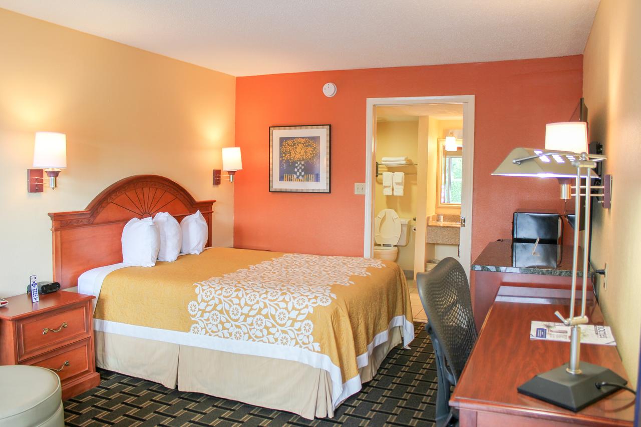 Rose Garden Inn & Suites Thomasville - thumb 10
